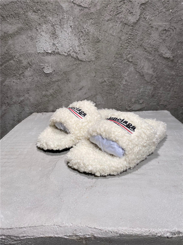 BLCG SLIPPERS