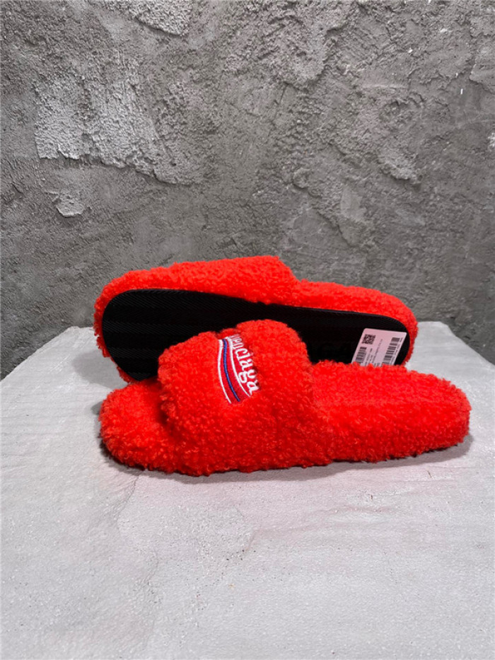 BLCG SLIPPERS