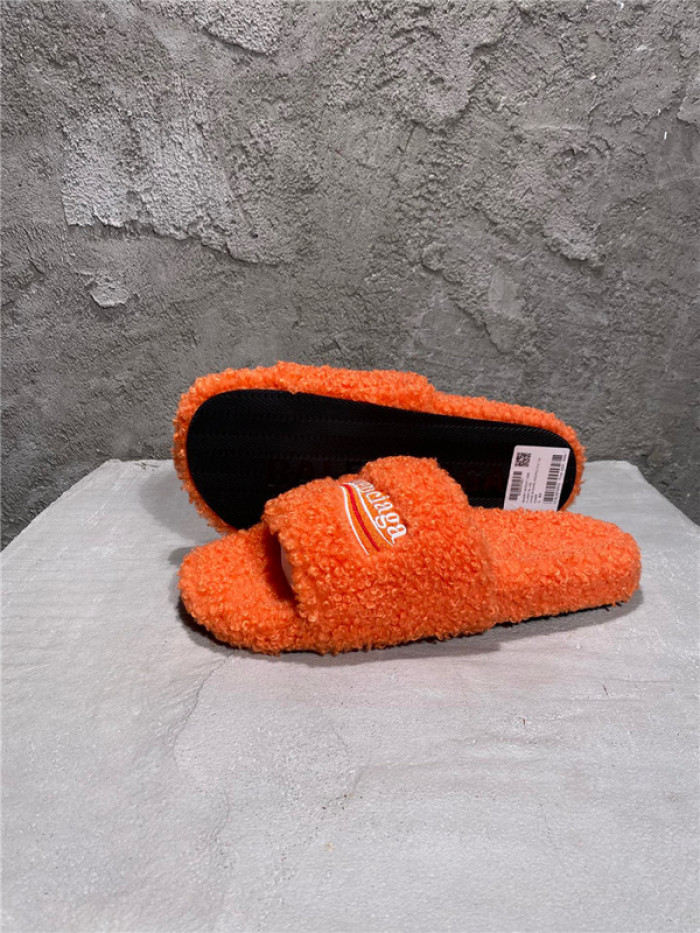 BLCG SLIPPERS