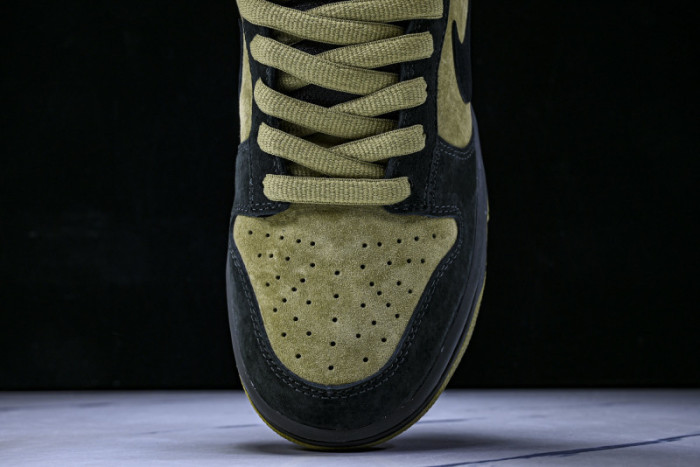 nike sb dunk low  Svp*me 94 camper green  hq8487-300