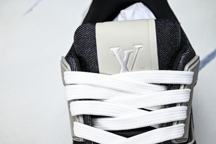 LV SNEAKER TRAINER FOR-LV382