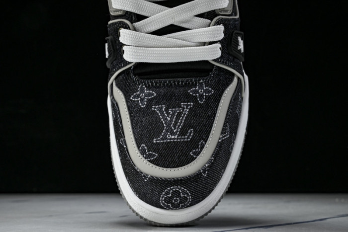 LV SNEAKER TRAINER FOR-LV382