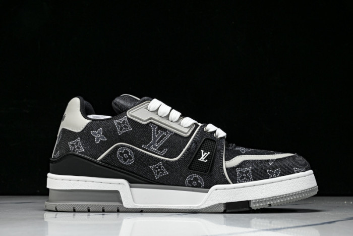 LV SNEAKER TRAINER FOR-LV382