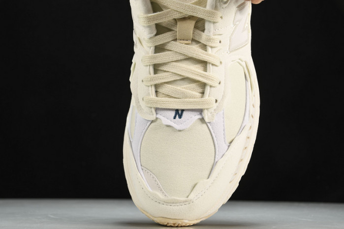 New Balance ‘Refined Future ’ M2002RDC