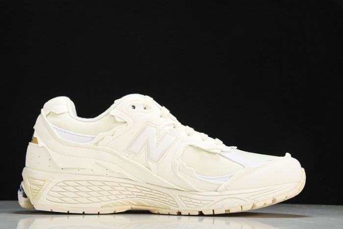 New Balance ‘Refined Future ’ M2002RDC