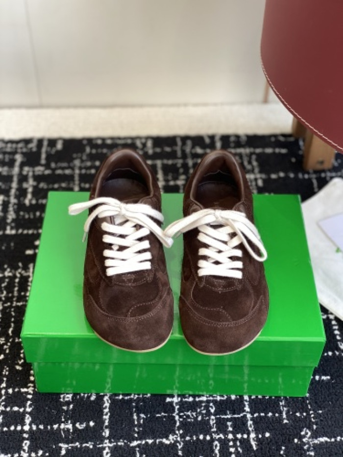 b0tt*ga Ven*ta sneaker