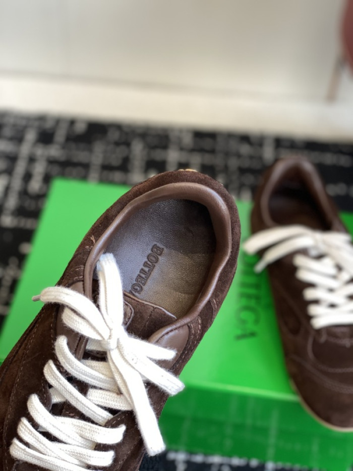 b0tt*ga Ven*ta sneaker