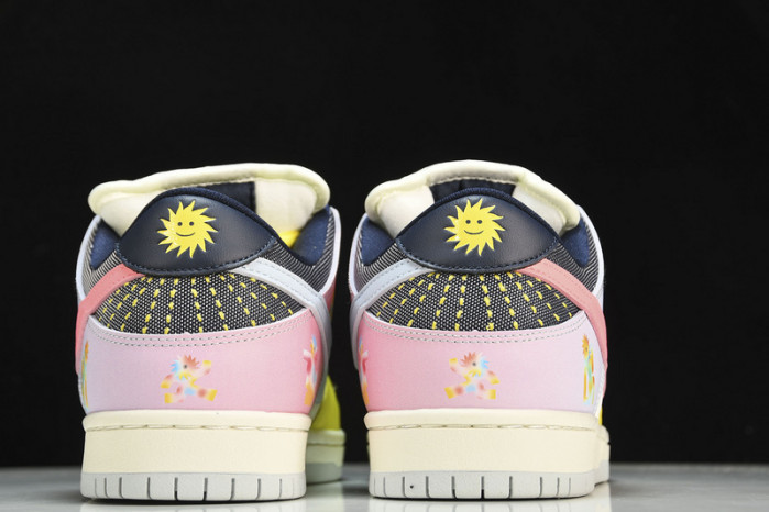 Nike SB Dunk Low “Be True” DX5933-900