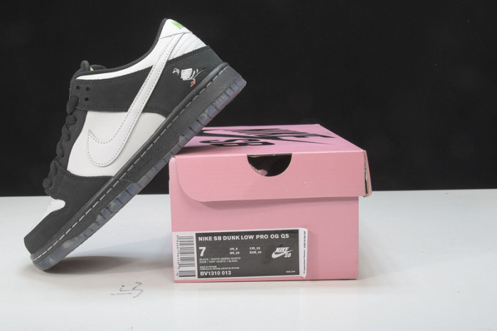 Nike SB Dunk Low Staple Panda Pigeon BV1310-013