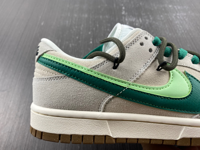 Nike Dunk Low SE 85 DO9457 100