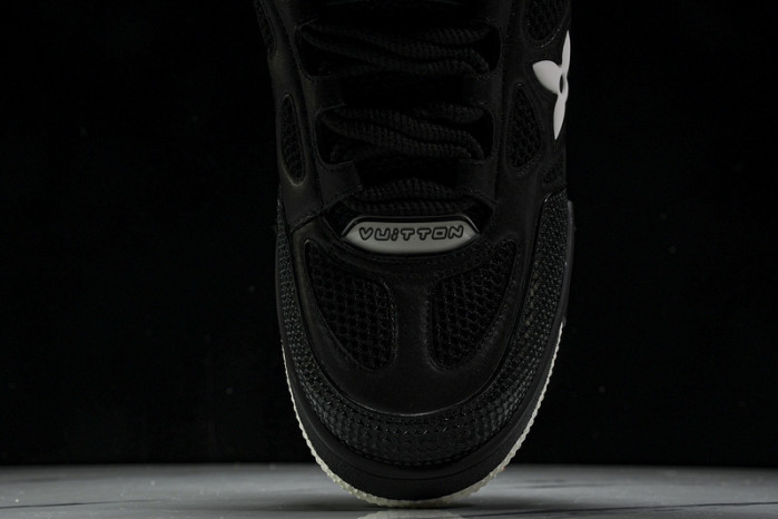 LV SNEAKER LOW 081501