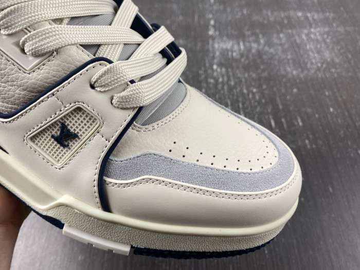 LV SNEAKER LOW 120402