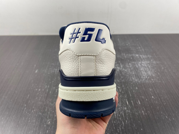 LV SNEAKER LOW 120402