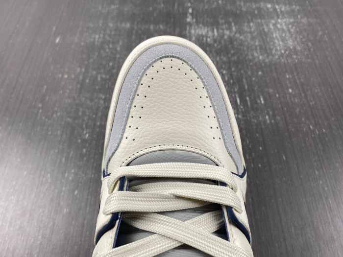 LV SNEAKER LOW 120402