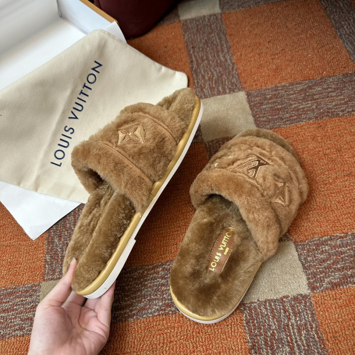 LV SLIPPERS