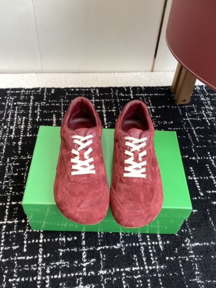 b0tt*ga Ven*ta sneaker