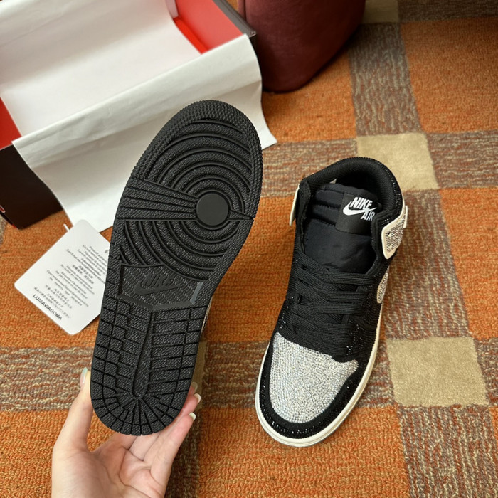 AIR JORDAN 1 RETRO  AJ-23