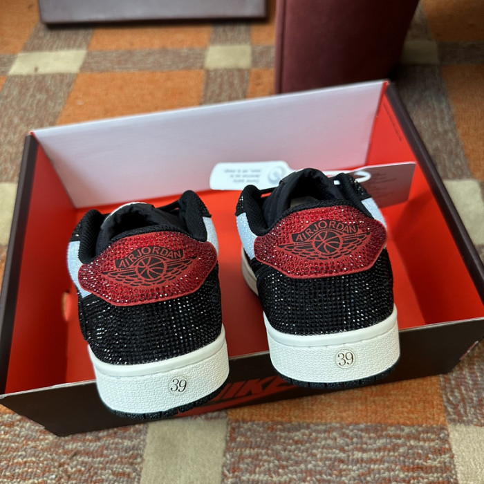 AIR JORDAN 1 RETRO  AJ-39