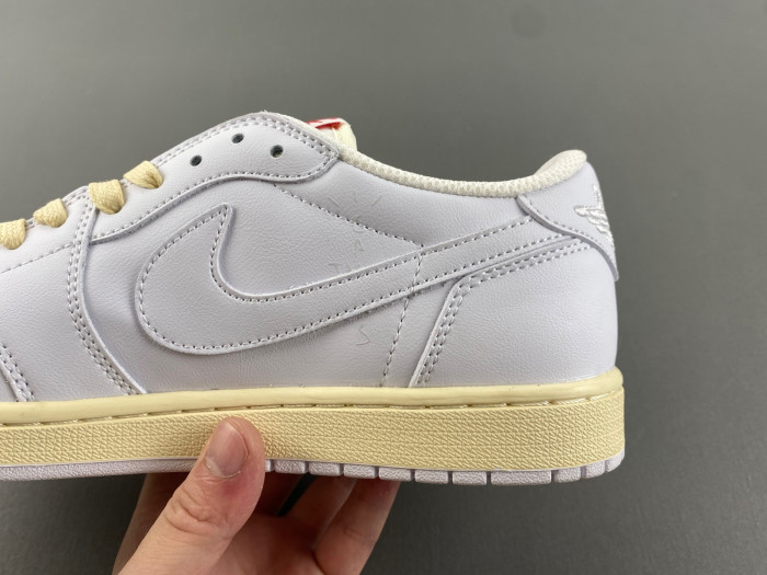 Travis Scott x Air Jordan 1 Low  CQ4277-113