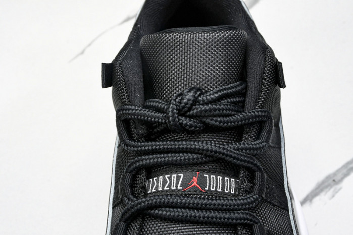 Air Jordan 11 Low Bred FV5104-006