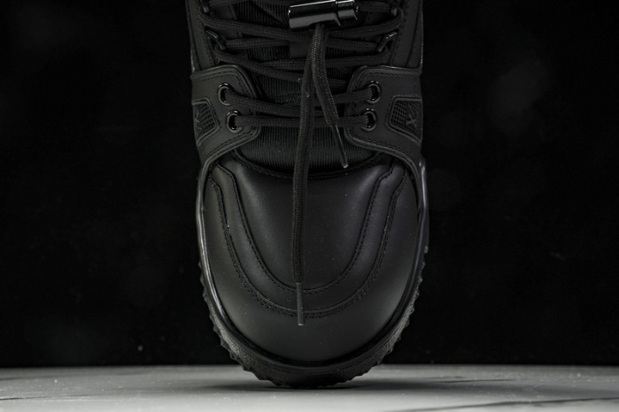 LV SNEAKER LOW FOR-LV220