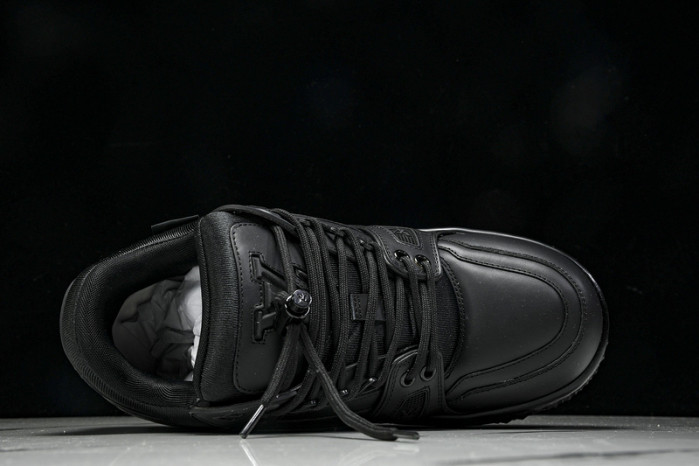 LV SNEAKER LOW FOR-LV220