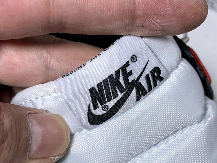 Jordan 1 Retro High Satin Black Toe (W) CD0461-016