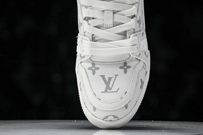LV SNEAKER FOR-LV255
