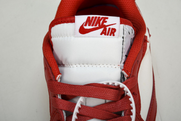 Travis Scott x Air Jordan 1 Low OG DM7890-103