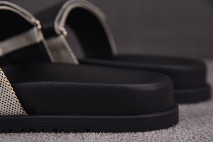 H*RMES SLIDS HM-38