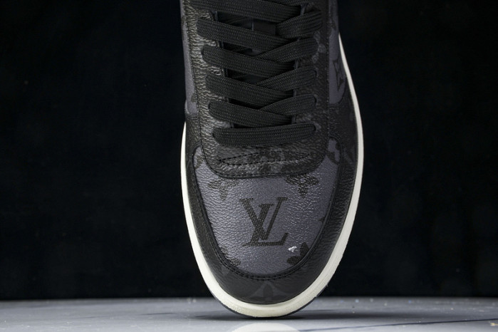 LV SNEAKER FOR-LV310