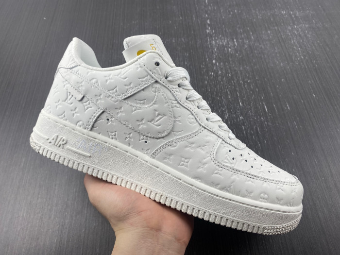 Nike Air Force 1 LV 052801