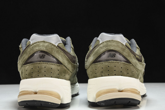 New Balance yeeshoes M2002RHN