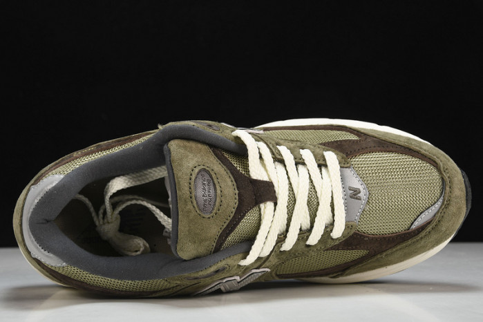 New Balance yeeshoes M2002RHN