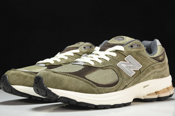 New Balance yeeshoes M2002RHN