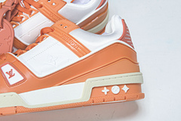 LV SNEAKER LOW YEE-005