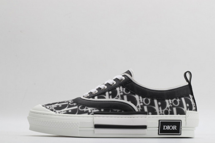 D10R B23 Sneakers Low Top
