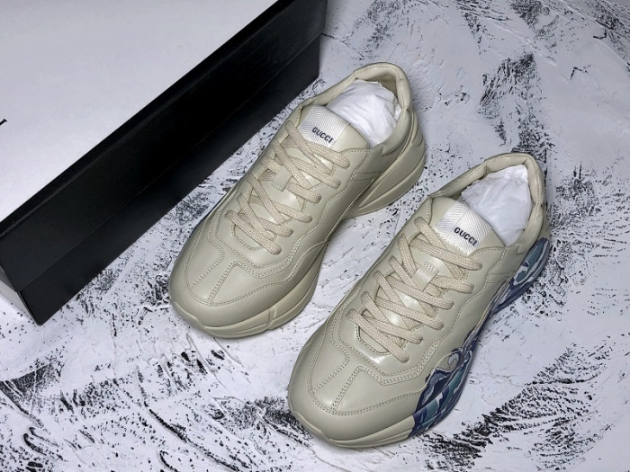 Gv*c trainer sneaker  576052 drw00 9522