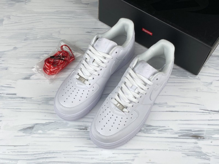 Svp*me x nike air force 1 cu9225-100