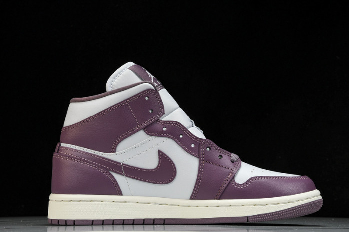 Air Jordan 1 Mid “Sky J Mauve”  BQ6472-050
