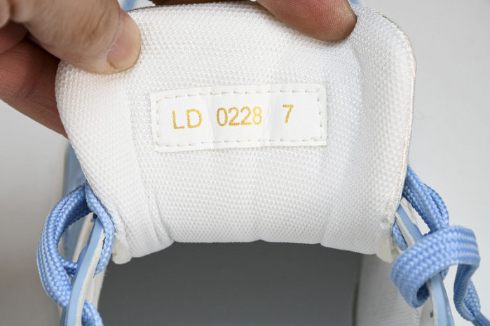 LV SNEAKER LOW FOR-LV52