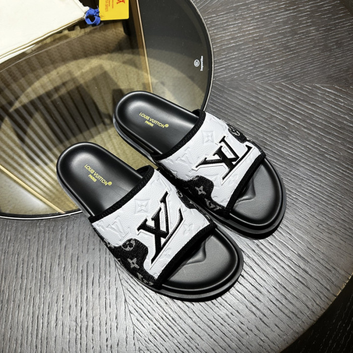 LV SLIPPERS
