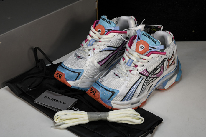 BLCG RUNNER  772774-W3RBW-2325