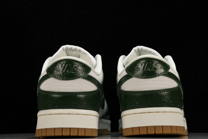 Nike Dunk Low LX “Gorge Green  FJ2260-002