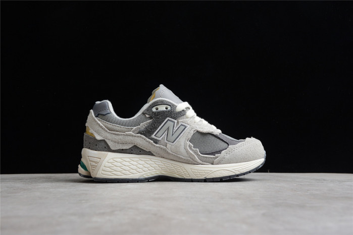 New Balance 2002R “Protection Pack” M2002RDA