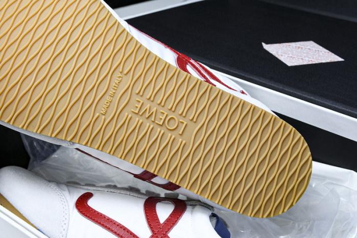 L*0ewe Ballet Runner  LW-FOR01