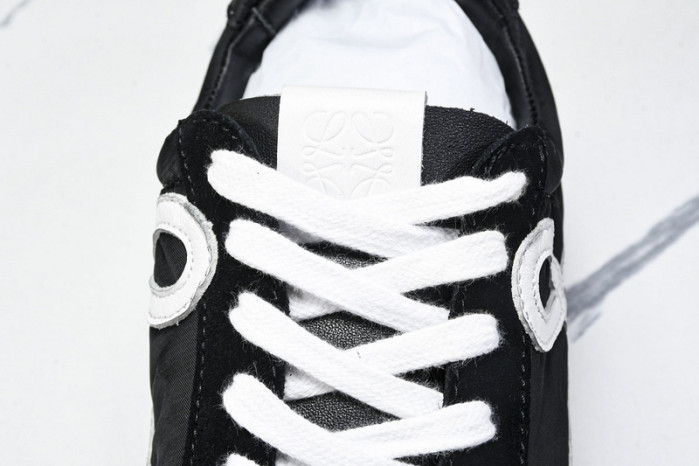 L*0ewe Ballet Runner LW-FOR03