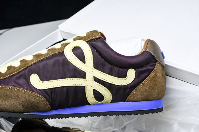 L*0ewe Ballet Runner LW-FOR12