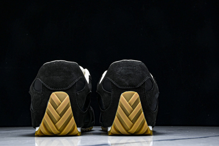 b0tt*ga Ven*ta sneaker