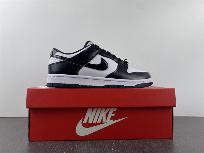 Dunk Low “World Champ” DR9511-100